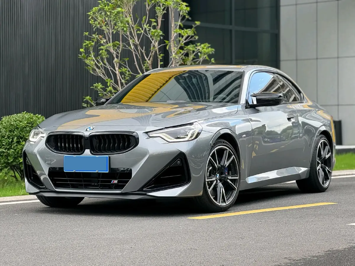 2025 BMW 2 Series 2.0T 184HP L4 8AT