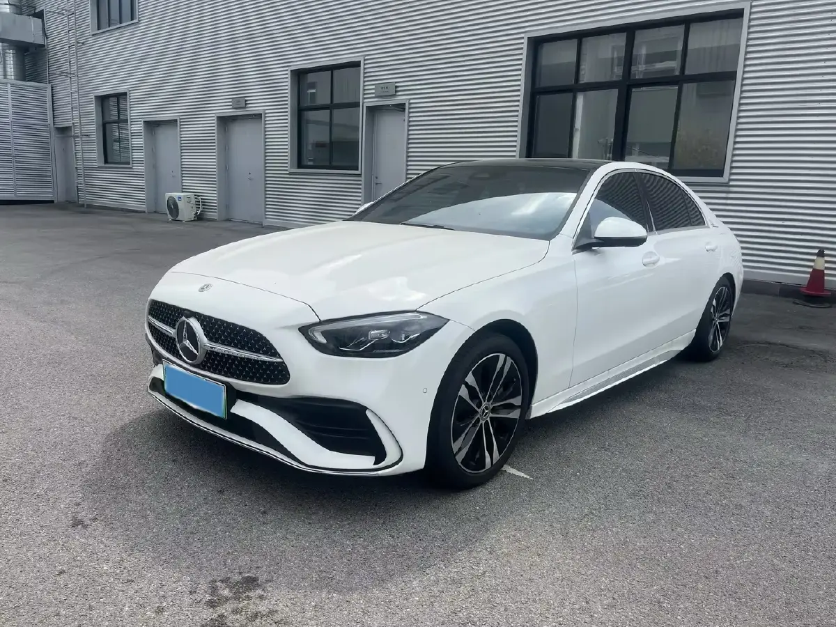2025 Mercedes-Benz C Class 2.0T 204HP L4 9AT PHEV 25.4KWH