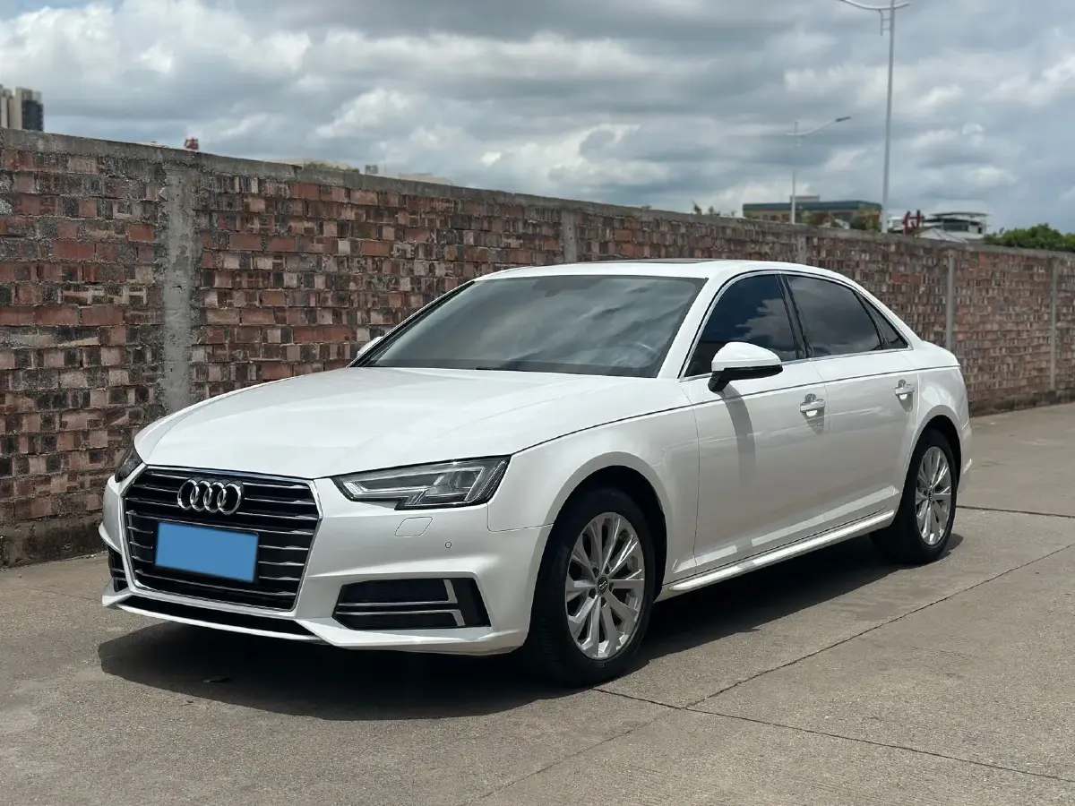 2019 Audi A4L 2.0T 190HP L4 7DCT