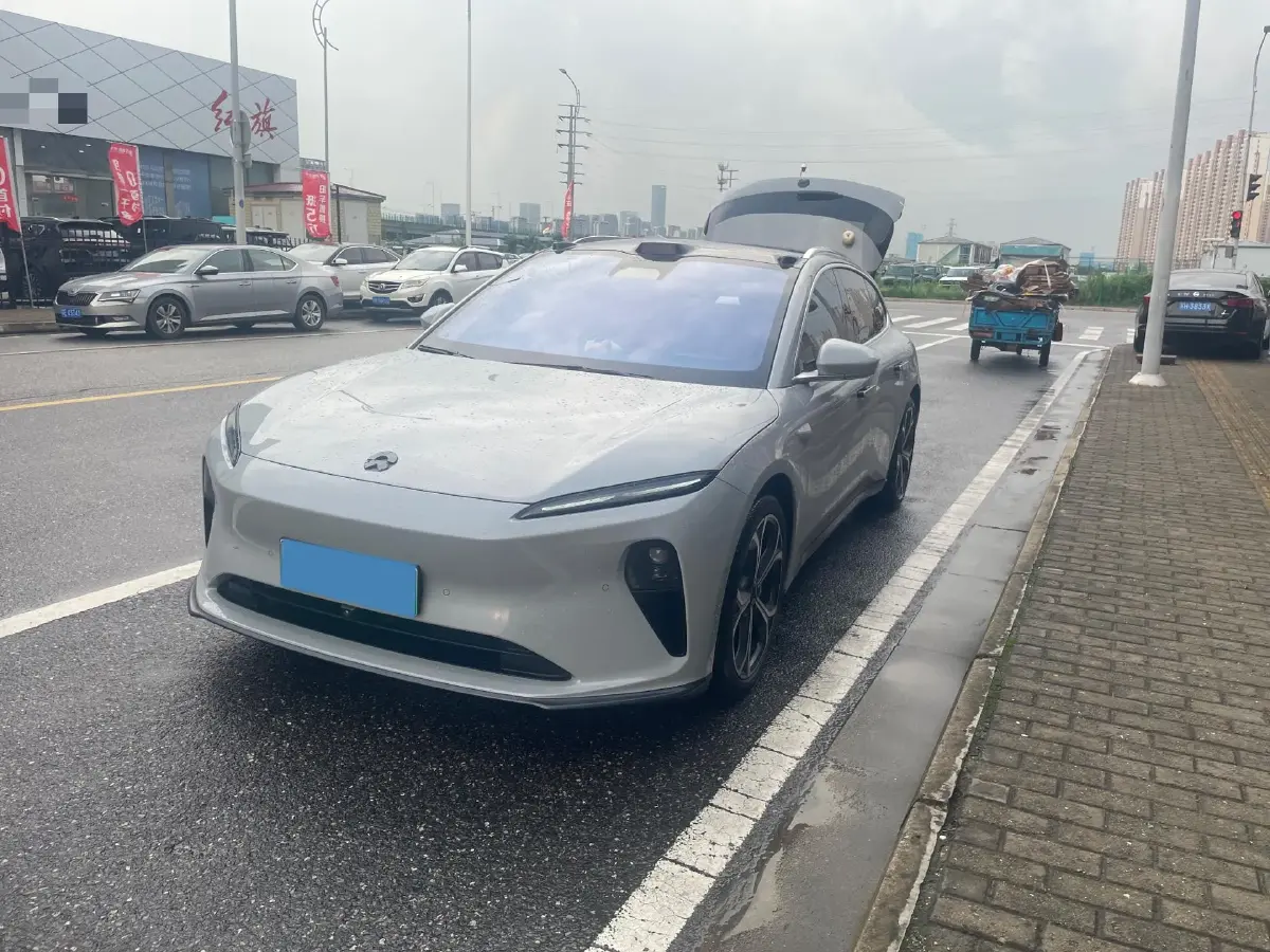 2024 NIO ET5T BEV 75KWH