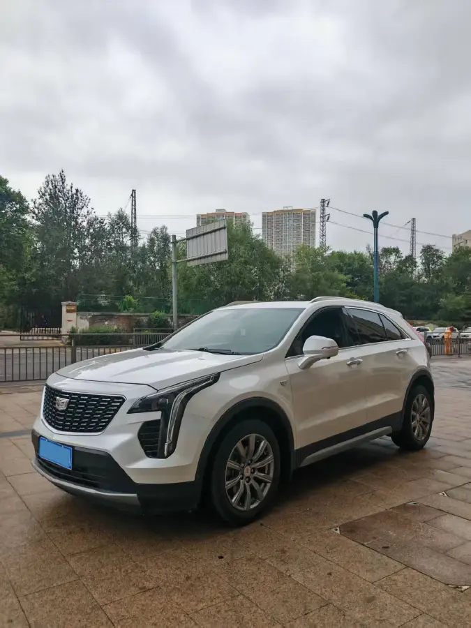 2020 Cadillac XT4 2.0T 241HP L4 9AT
