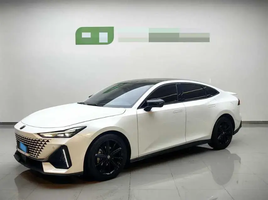 2022 ChangAn UNI-V 1.5T 188HP L4 7DCT