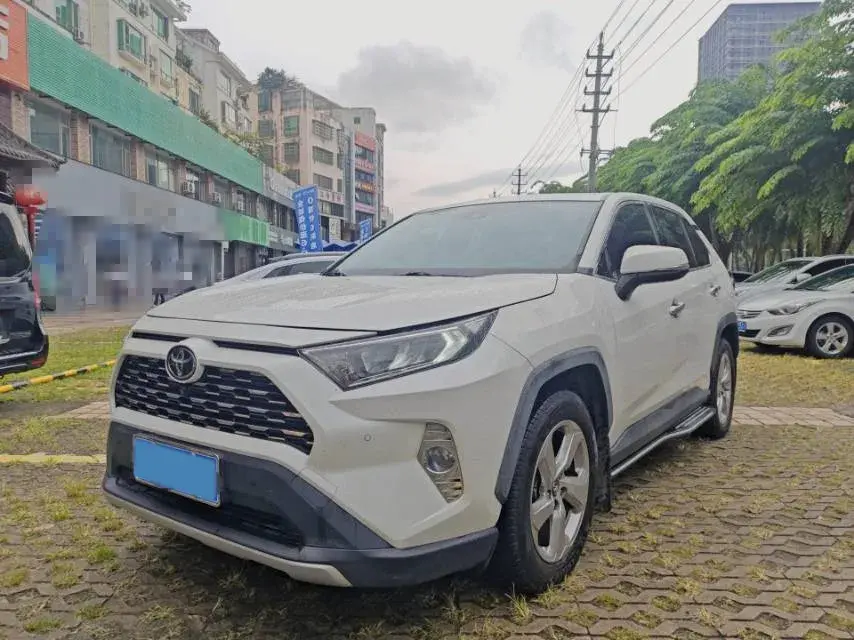2020 Toyota RAV4 2.0L 171HP L4 CVT