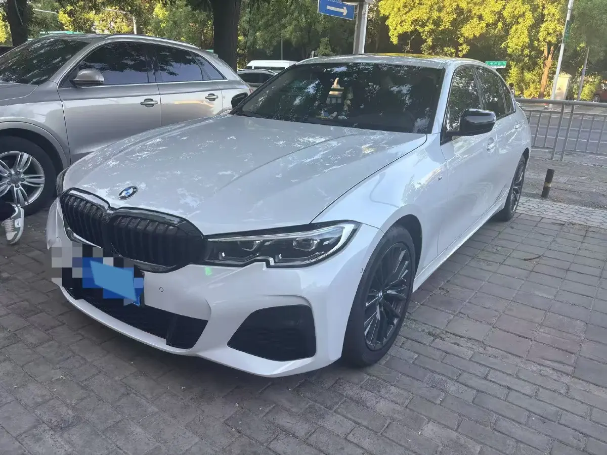 2022 BMW 3 Series 2.0T 184HP L4 8AT