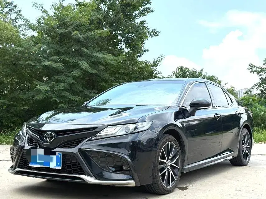 2019 Toyota Camry 2.5L 209HP L4 8AT