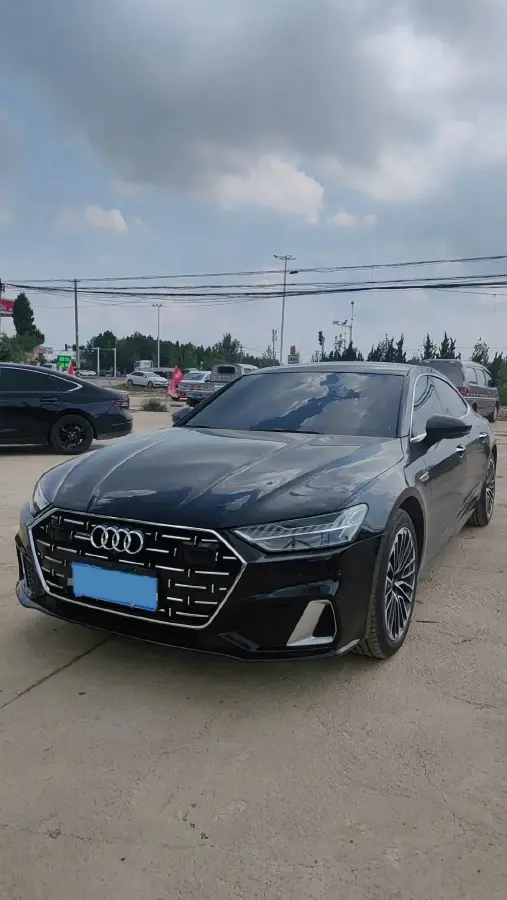 2024 Audi A7L 2.0T 245HP L4 7DCT