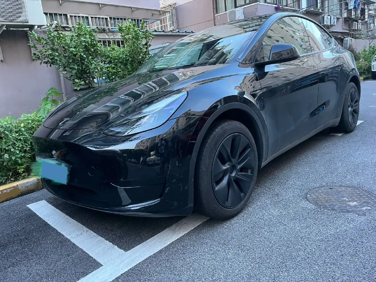 2023 Tesla Model Y BEV 60KWH