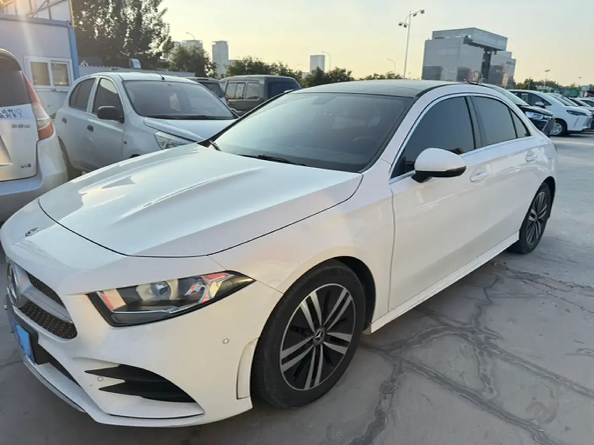 2020 Mercedes-Benz A Class 1.3T 136HP L4 7DCT