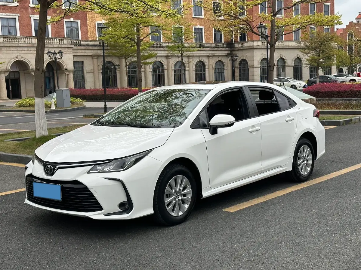 2021 Toyota Corolla 1.2T 116HP L4 CVT
