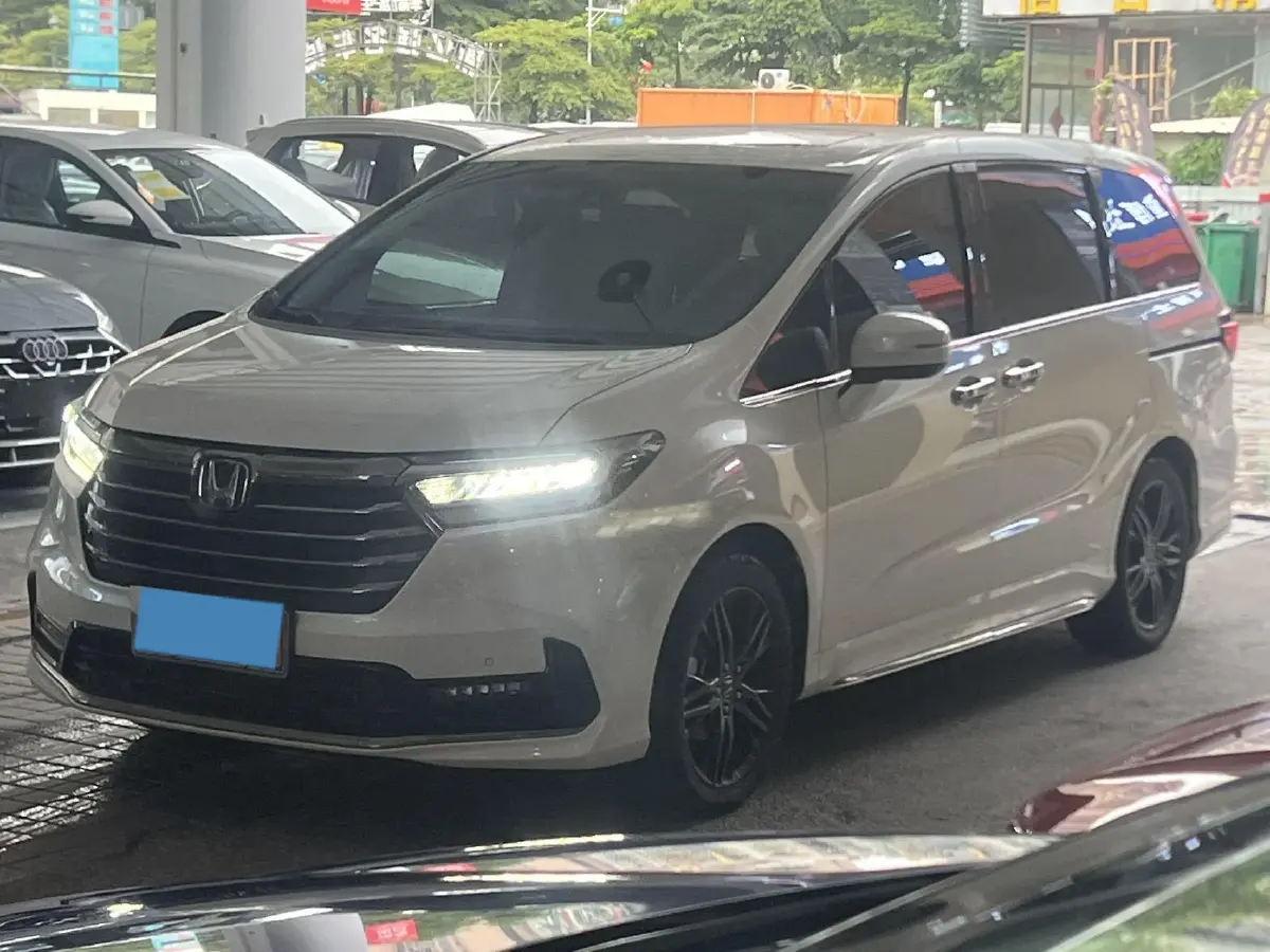 2022 Honda Odyssey 2.0L 146HP L4 E-CVT Hybrid
