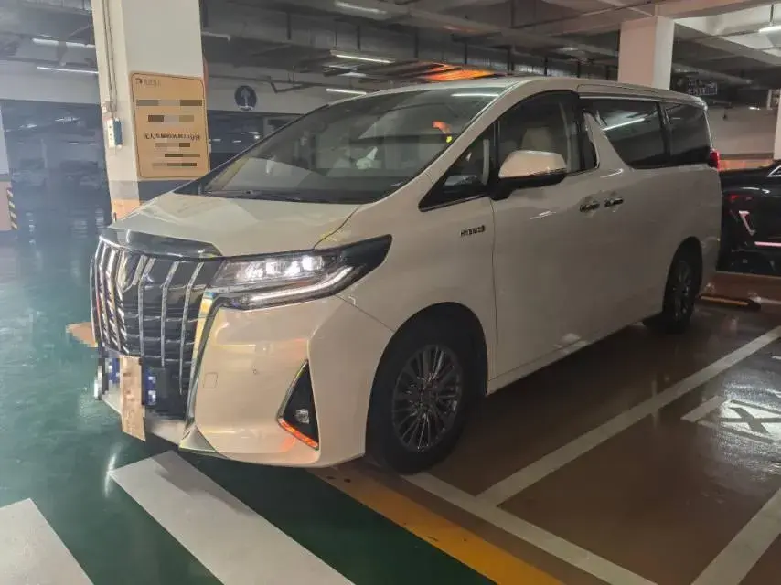 2020 Toyota Alphard 2.5L 117HP L4 E-CVT Hybrid