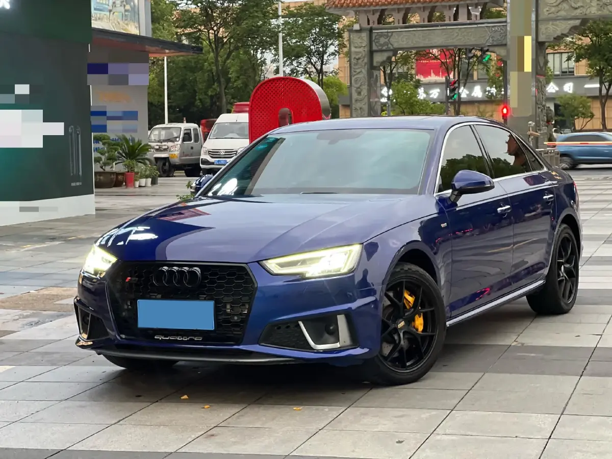 2019 Audi A4L 2.0T 190HP L4 7DCT