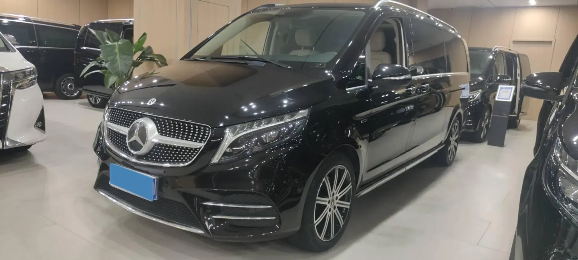 2022 Mercedes-Benz V Class 2.0T 211HP L4 9AT