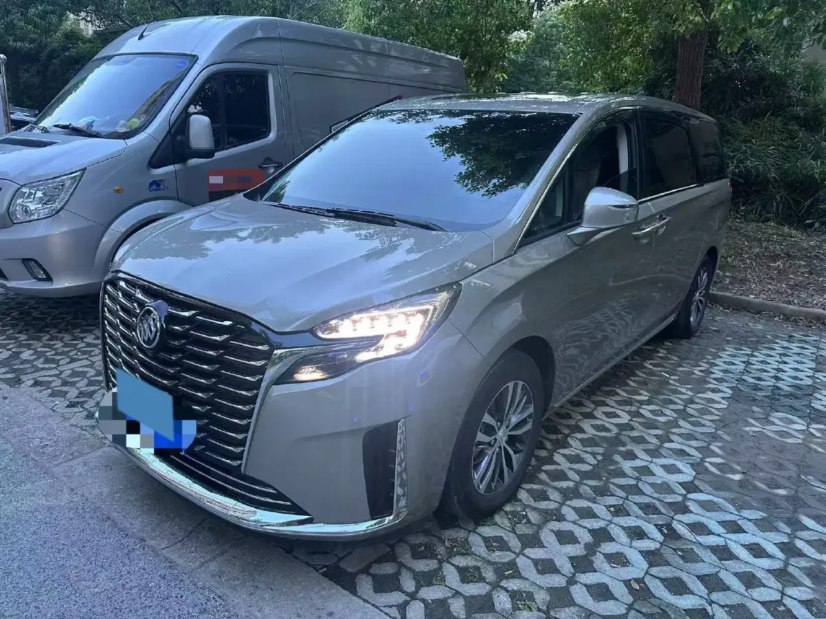 2023 Buick GL8 2.0T 237HP L4 9AT