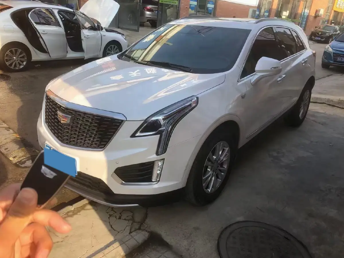 2021 Cadillac XT5 2.0T 237HP L4 9AT