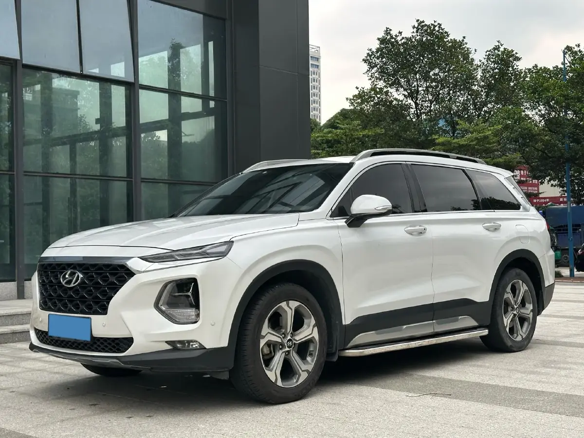 2019 Hyundai Santafe 2.0T 240HP L4 8AT