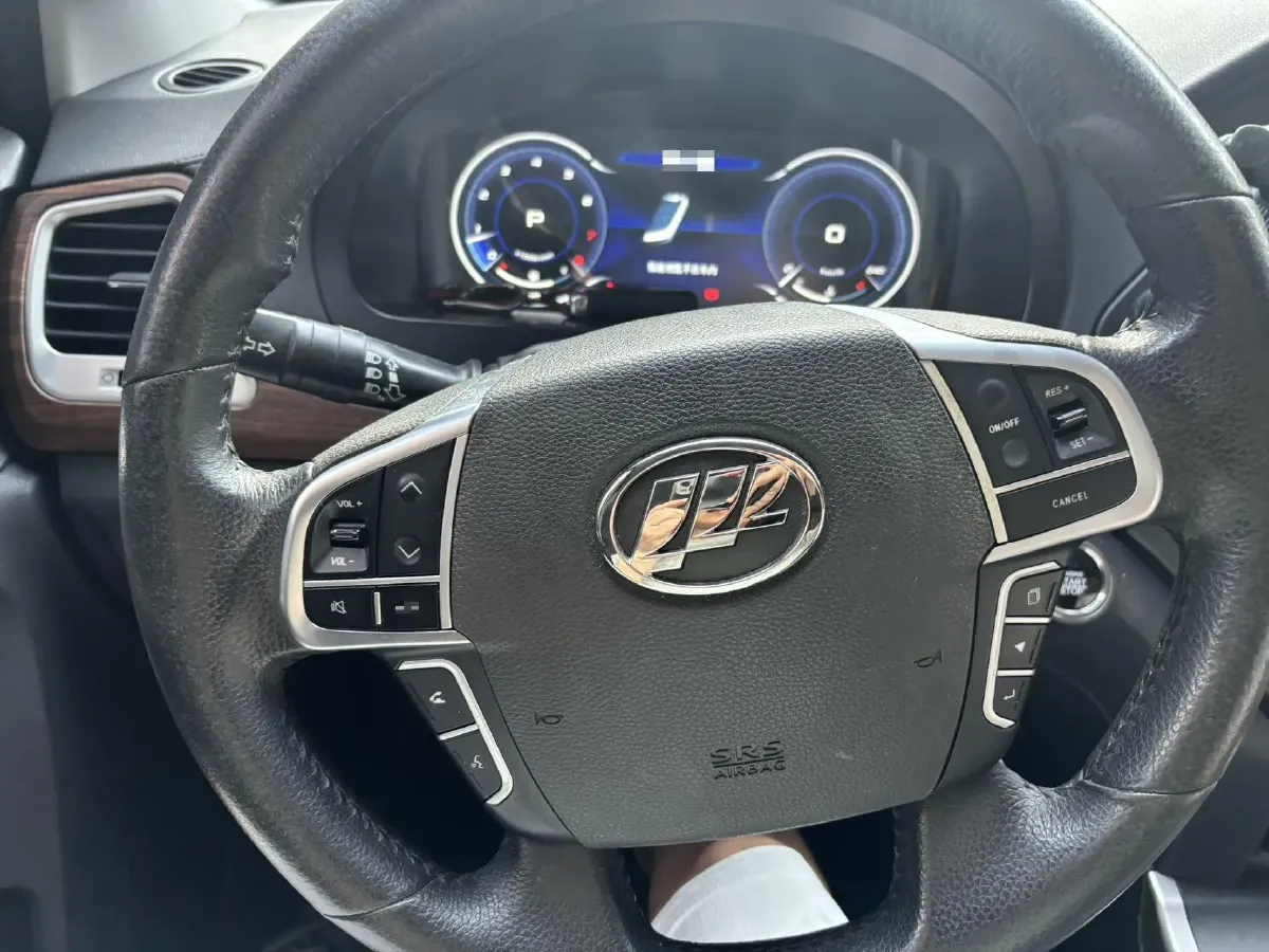 2017 LiFan X80 2.0T 192HP L4 6AT,autocango,china used car exporter,china ev exporter,chinese used car exporter,chinese used ev exporter