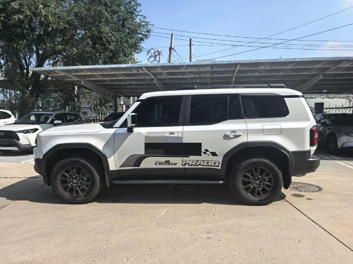 2024 Toyota Land Cruiser Prado 2.4T 282HP L4 8AT Hybrid,autocango,china used car exporter,china ev exporter,chinese used car exporter,chinese used ev exporter