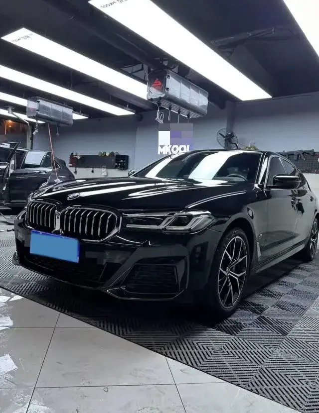 2023 BMW 5 Series 2.0T 245HP L4 8AT