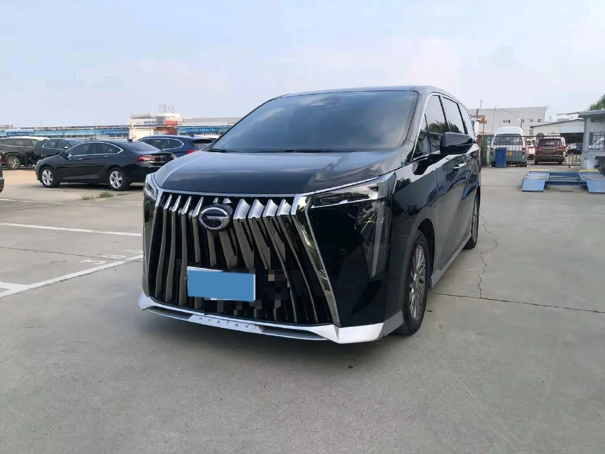 2023 GAC Trumpchi M8 2.0T 190HP L4 E-CVT Hybrid