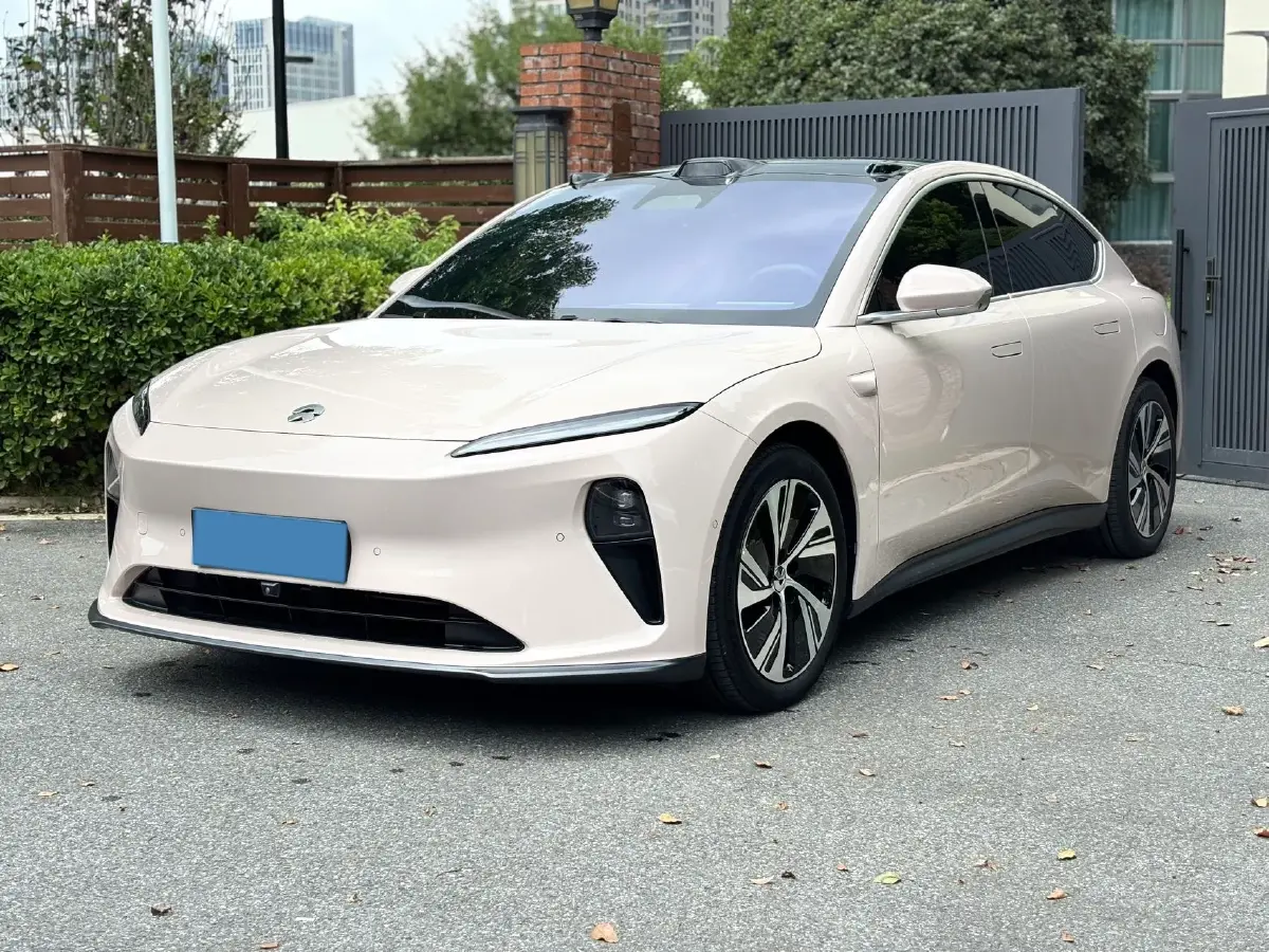 2024 NIO ET5 BEV 75KWH