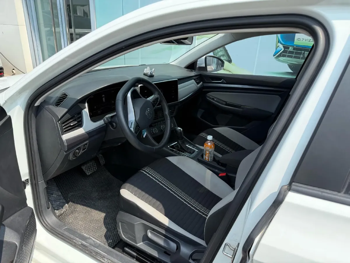 2023 Volkswagen Bora 1.2T 116HP L4 5MT,autocango,china used car exporter,china ev exporter,chinese used car exporter,chinese used ev exporter
