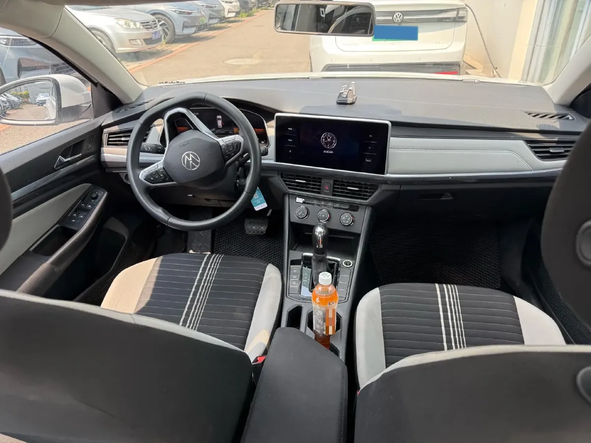 2023 Volkswagen Bora 1.2T 116HP L4 5MT,autocango,china used car exporter,china ev exporter,chinese used car exporter,chinese used ev exporter