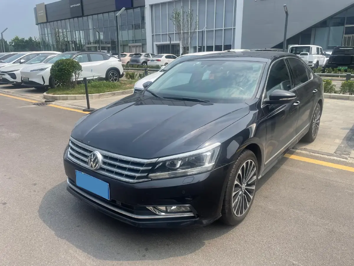 2017 Volkswagen Passat 1.8T 180HP L4 7DCT
