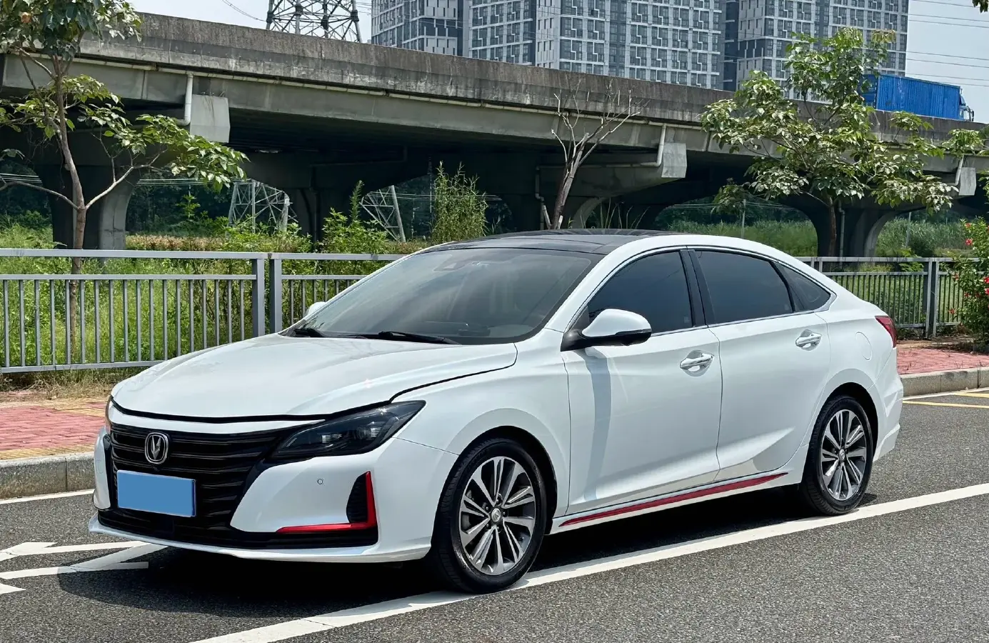 2021 ChangAn Raeton CC 1.5T 180HP L4 7DCT