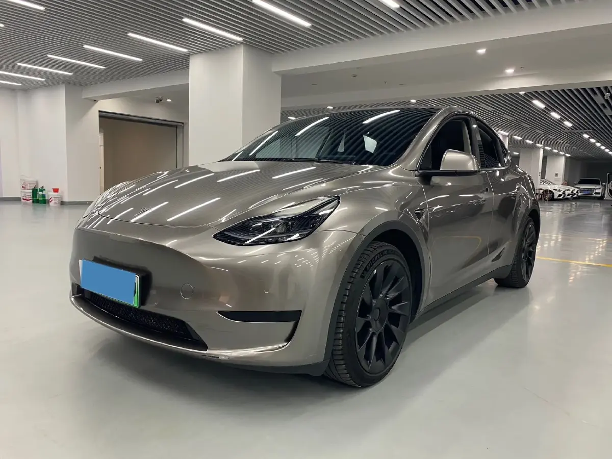 2022 Tesla Model Y BEV 60KWH