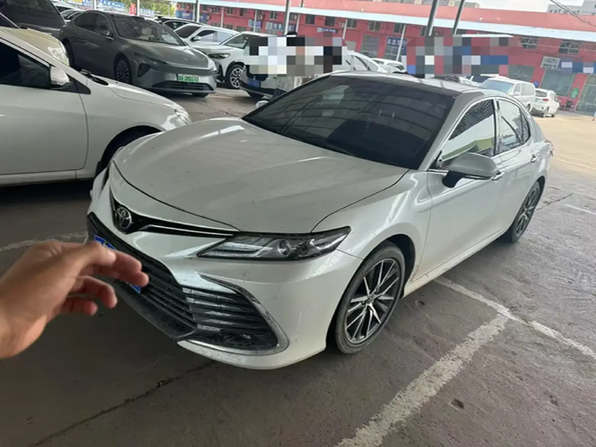 2021 Toyota Camry 2.5L 209HP L4 8AT