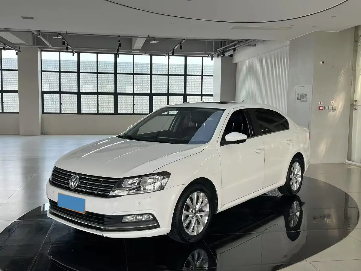 2017 Volkswagen Lavida 1.6L 110HP L4 6AT