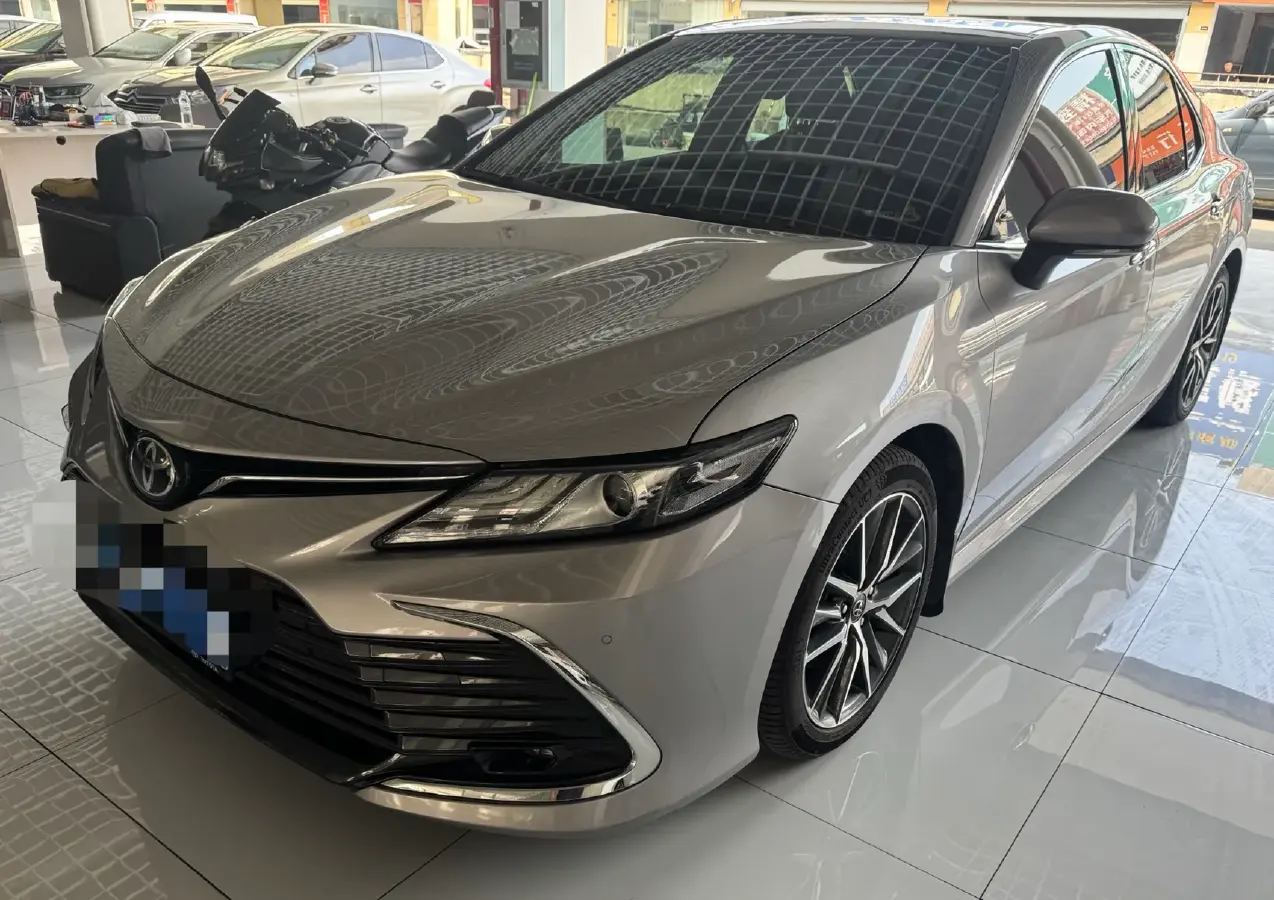 2021 Toyota Camry 2.5L 209HP L4 8AT