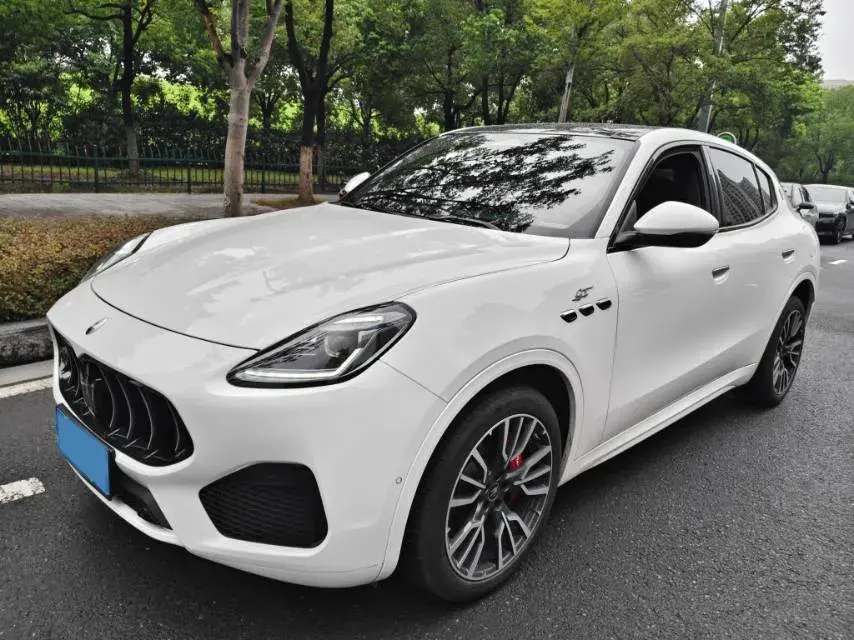 2022 Maserati Levante 2.0T 330HP L4 8AT