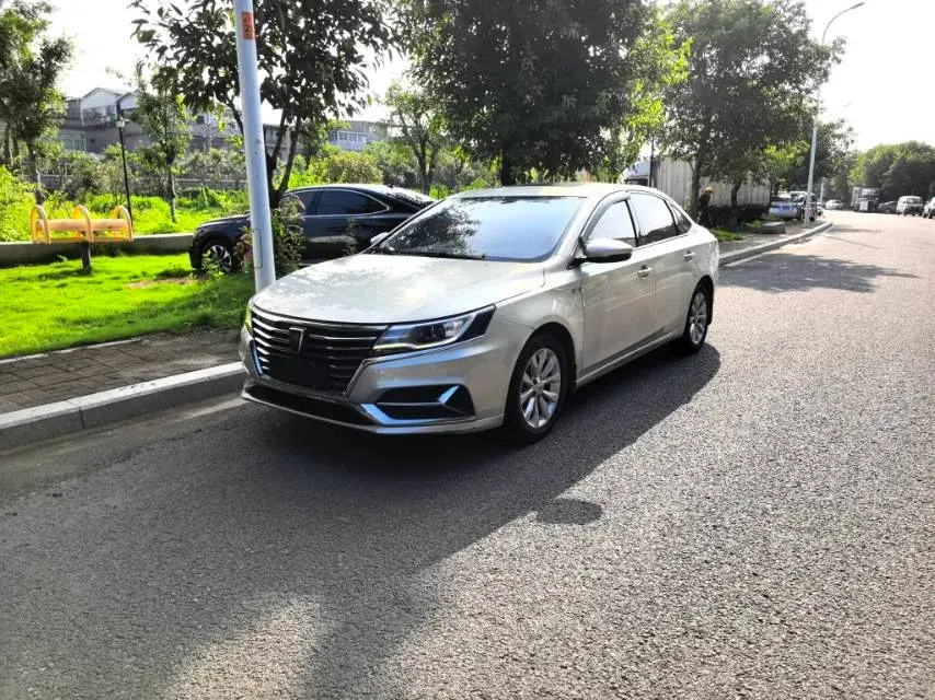 2017 Roewe i6 1.0T 125HP L3 2AT PHEV