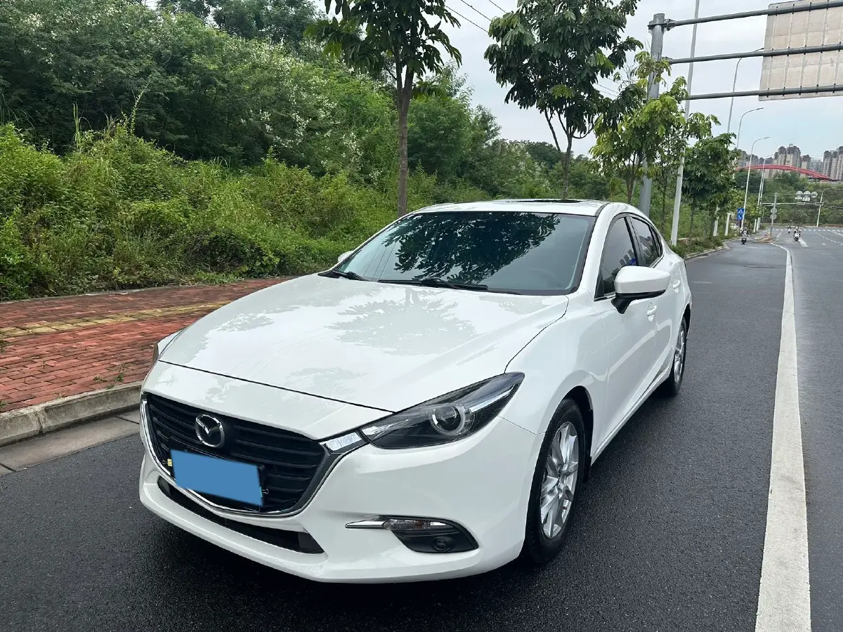 2017 Mazda 3 Axela 1.5L 117HP L4 6AT