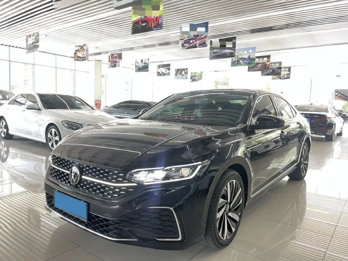 2022 Volkswagen Passat 2.0T 186HP L4 7DCT