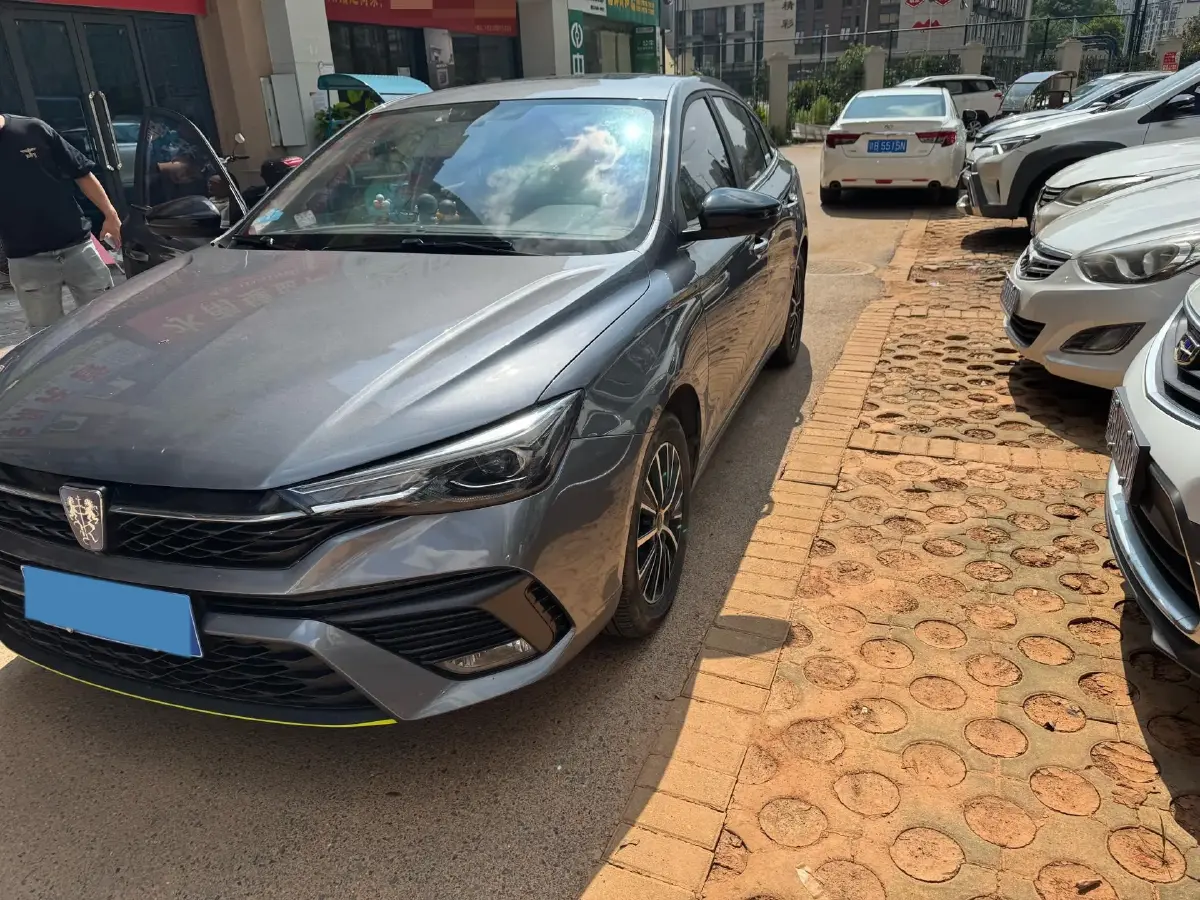 2021 Roewe i5 1.5L 120HP L4 CVT