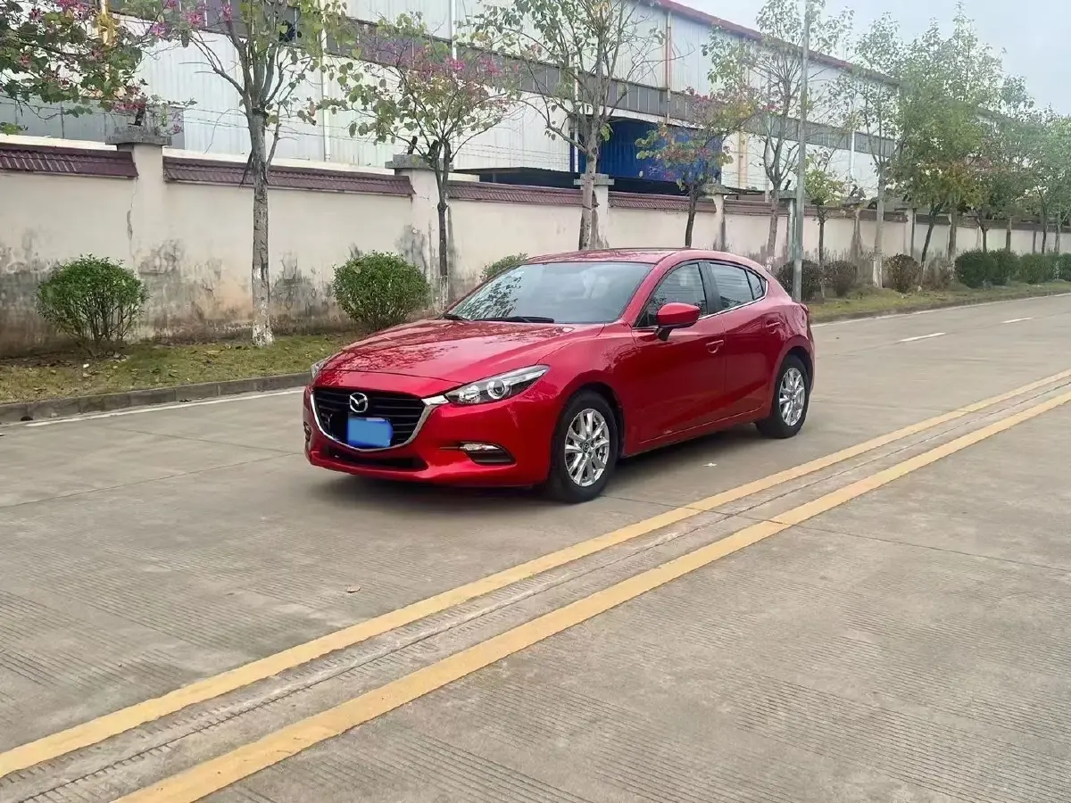 2017 Mazda 3 Axela 1.5L 117HP L4 6AT