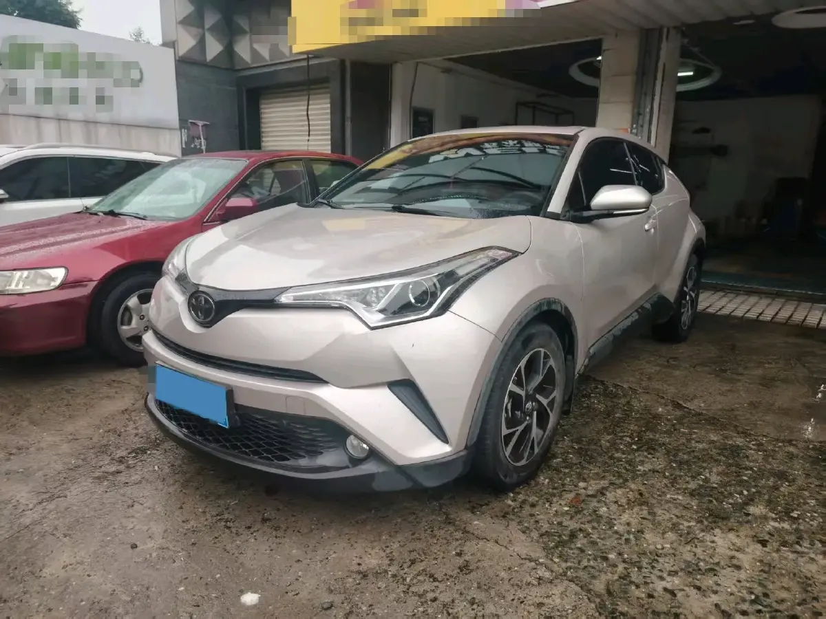 2020 Toyota C-HR 2.0L 171HP L4 CVT