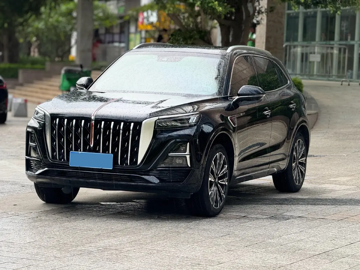2025 HongQi HS5 2.0T 252HP L4 8AT