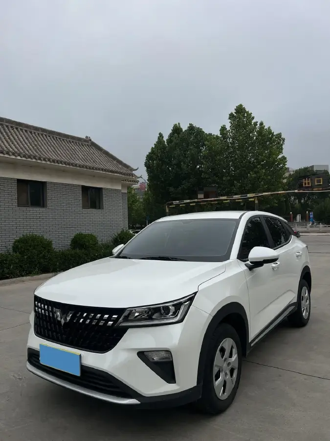 2022 WuLing XingChi 1.5L 99HP L4 6MT