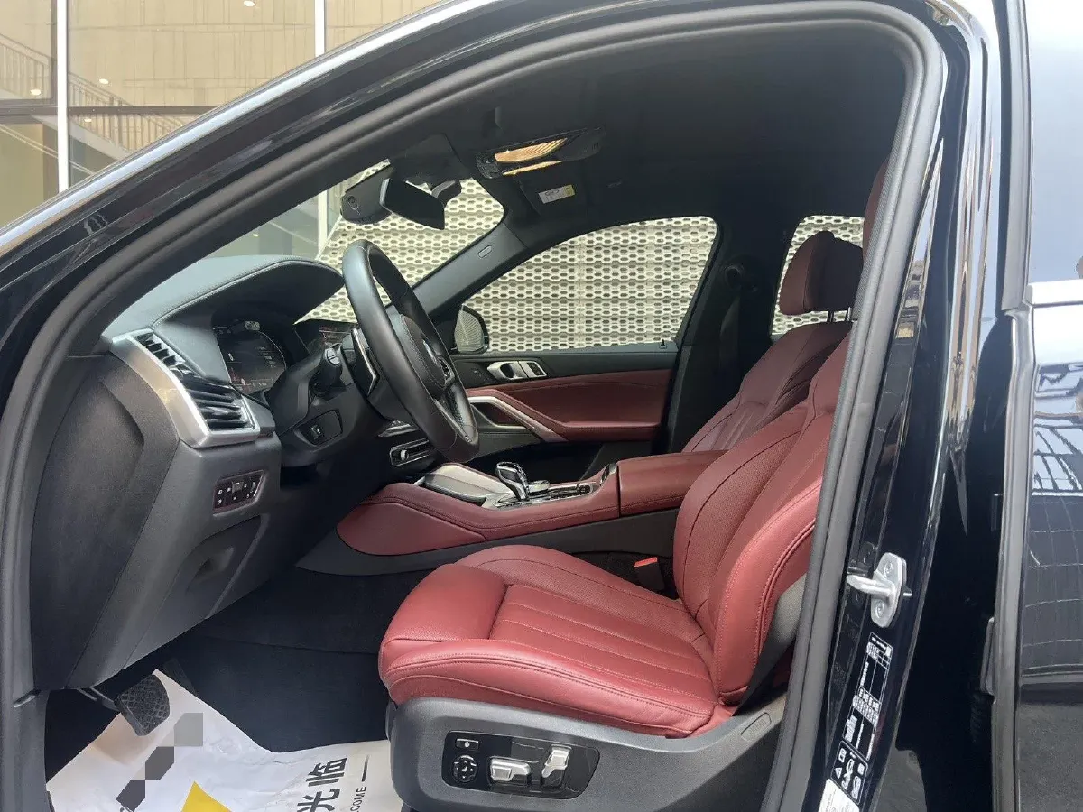 2021 BMW X6 3.0T 340HP L6 8AT,autocango,china used car exporter,china ev exporter,chinese used car exporter,chinese used ev exporter