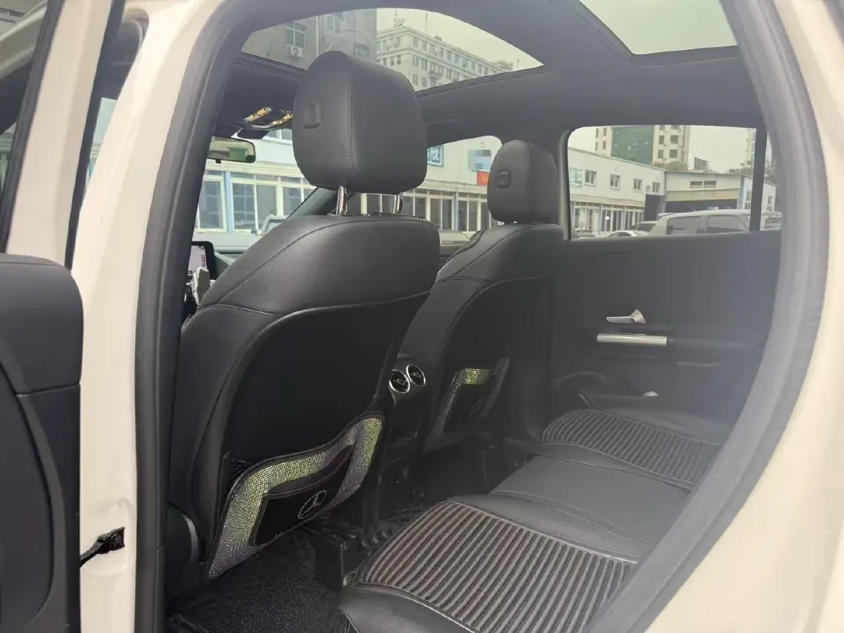2022 Mercedes-Benz GLA Class 1.3T 163HP L4 7DCT,autocango,china used car exporter,china ev exporter,chinese used car exporter,chinese used ev exporter