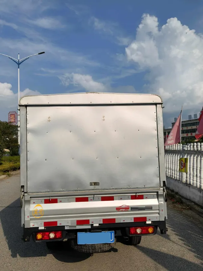 2023 DongFeng DFSK D71 1.6L 122HP L4 5MT,autocango,china used car exporter,china ev exporter,chinese used car exporter,chinese used ev exporter