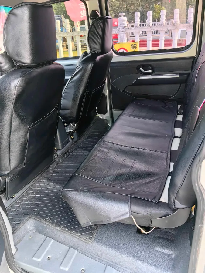 2023 DongFeng DFSK D71 1.6L 122HP L4 5MT,autocango,china used car exporter,china ev exporter,chinese used car exporter,chinese used ev exporter