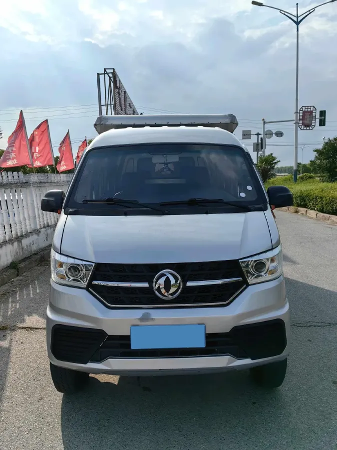 2023 DongFeng DFSK D71 1.6L 122HP L4 5MT,autocango,china used car exporter,china ev exporter,chinese used car exporter,chinese used ev exporter