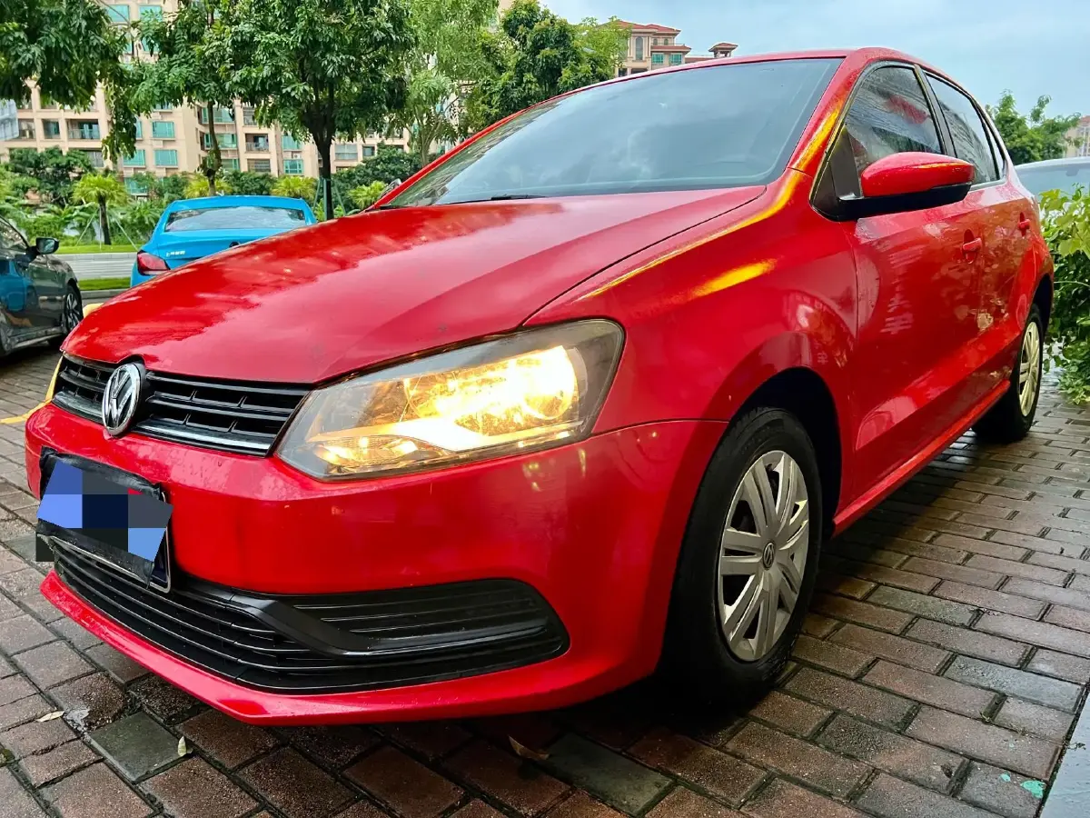 2016 Volkswagen Polo 1.4L 90HP L4 6AT