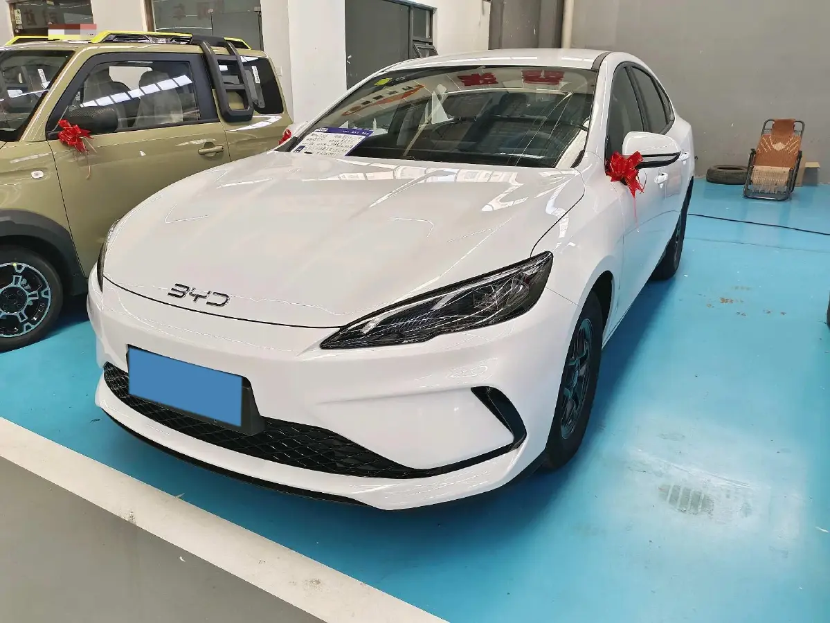 2025 BYD Seal05 DM-i 1.5L 101HP L4 E-CVT PHEV 7.68KWH