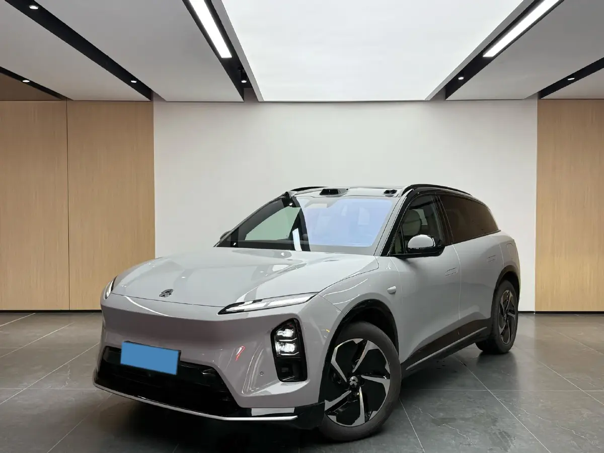 2025 NIO ES6 BEV